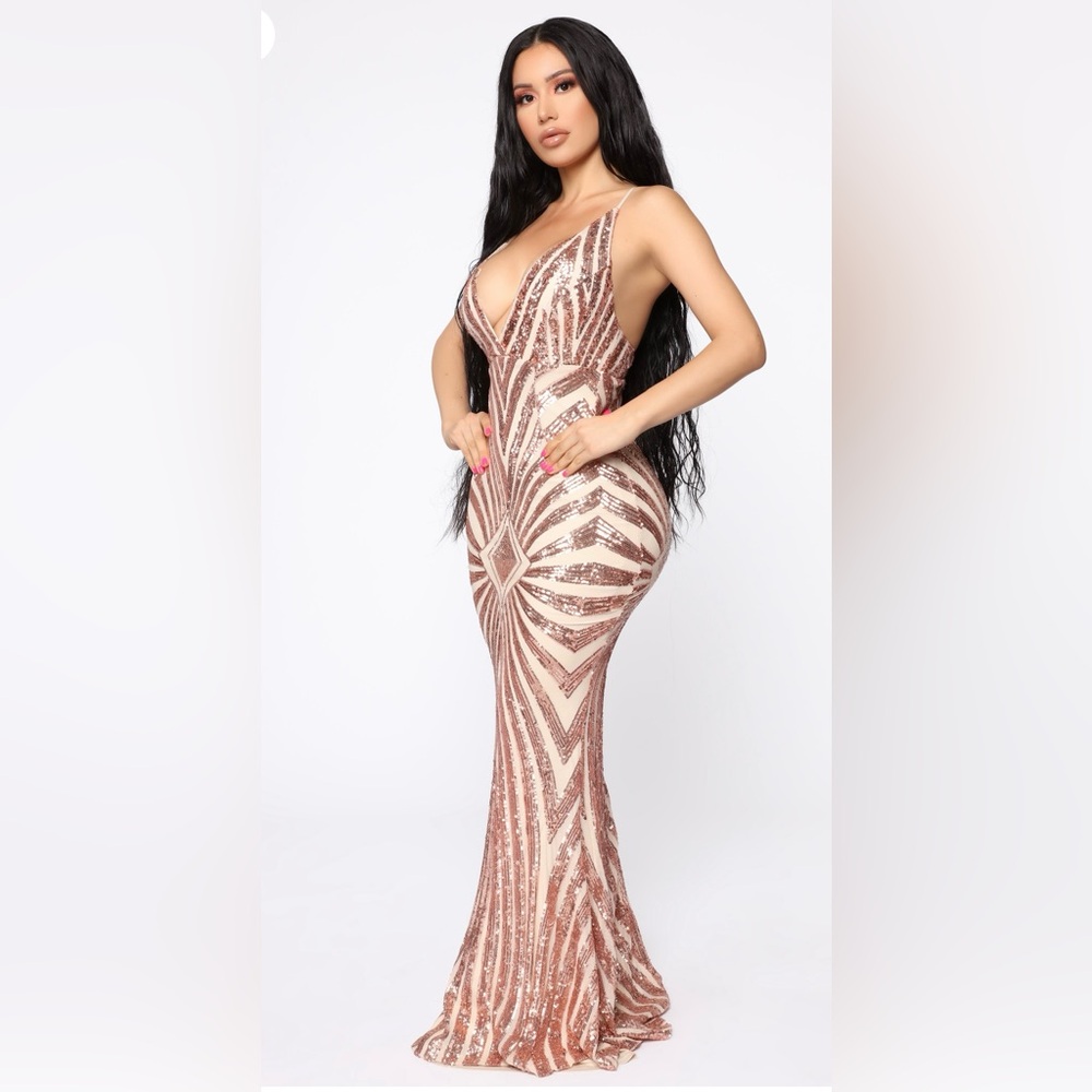 Elegant Sequin Evening Gown - Rose Gold